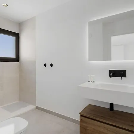 Vivi Homes - Cuevas *