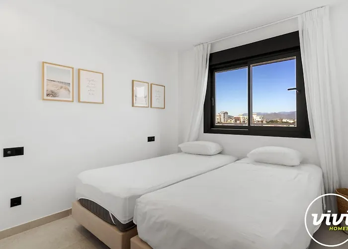 Vivi Homes - Cuevas 아파트 *